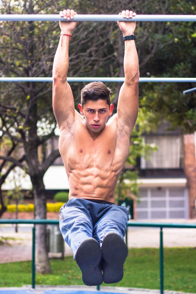 Are Hanging Leg Raises Bad For Your Back?